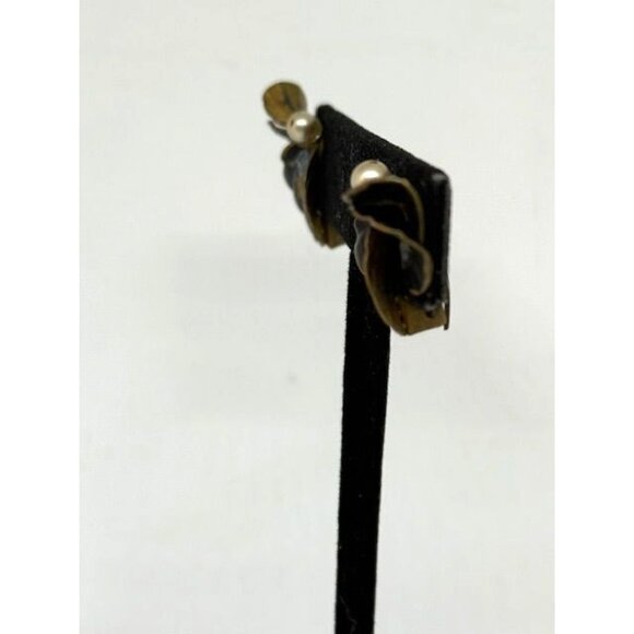 Vintage Gold Tone & Enamel Faux Pearl Leaf Clip On Earrings - Picture 4 of 7